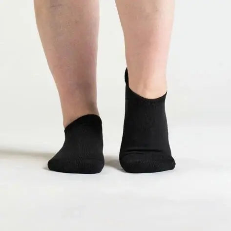 Black ankle socks - breathable moisture-wicking knit