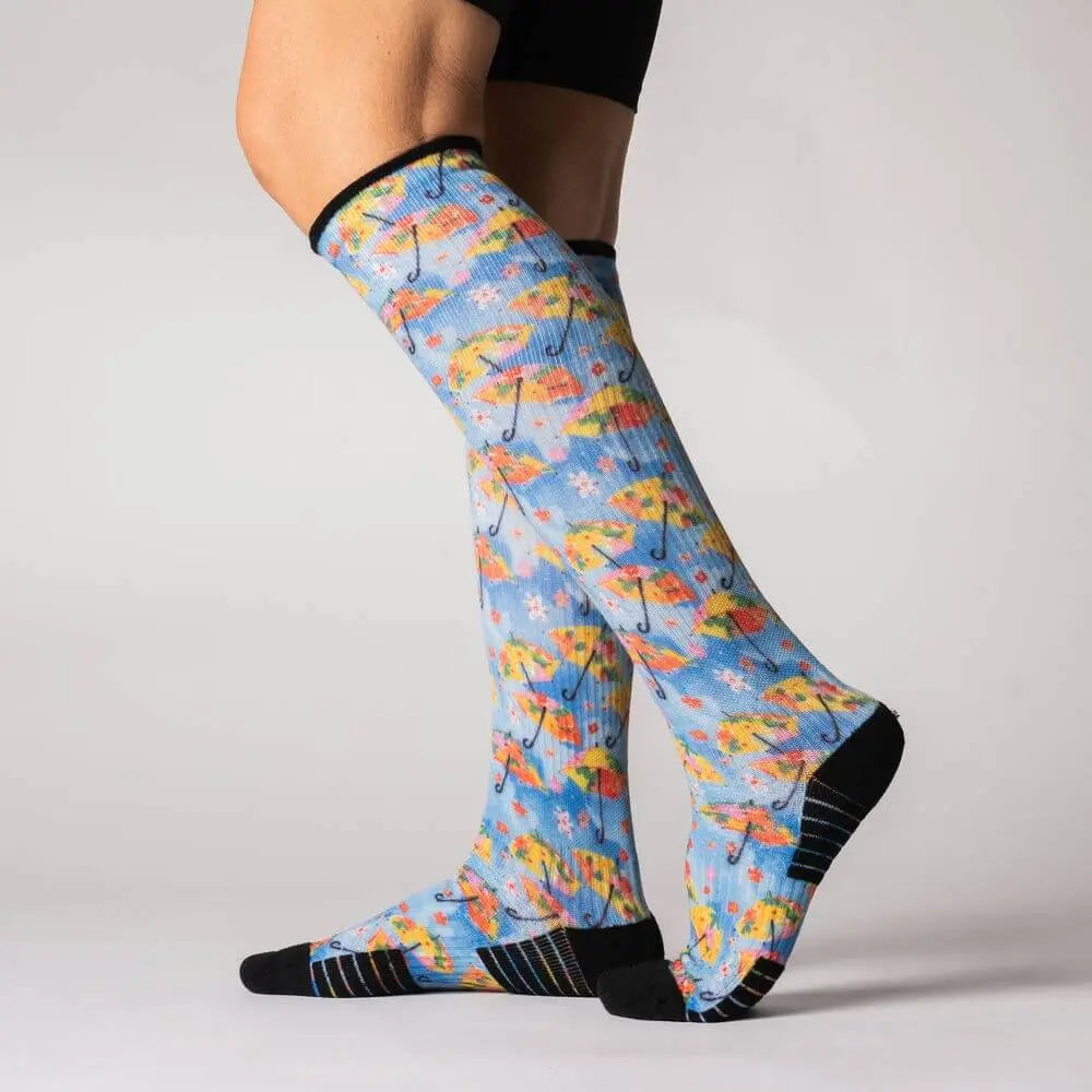 Spring Showers compression stockings - seamless toe detail