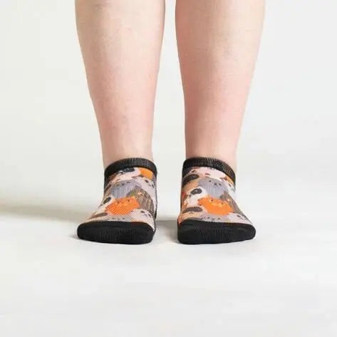 Water Lily ankle socks - soft bamboo fabric detail