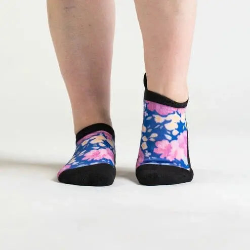 Snoopy Love ankle socks - breathable moisture-wicking knit