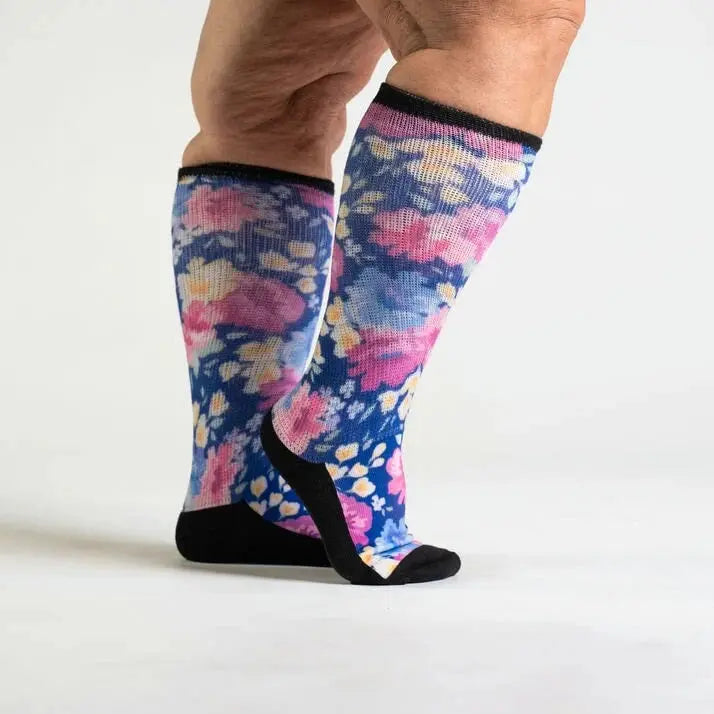 Floral EasyStretch socks - seamless toe detail