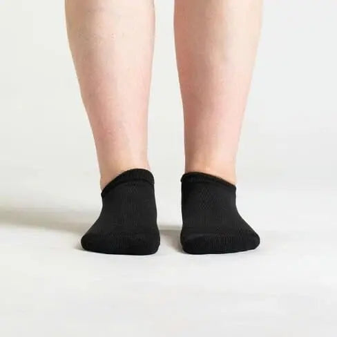 Black ankle socks - soft bamboo fabric detail