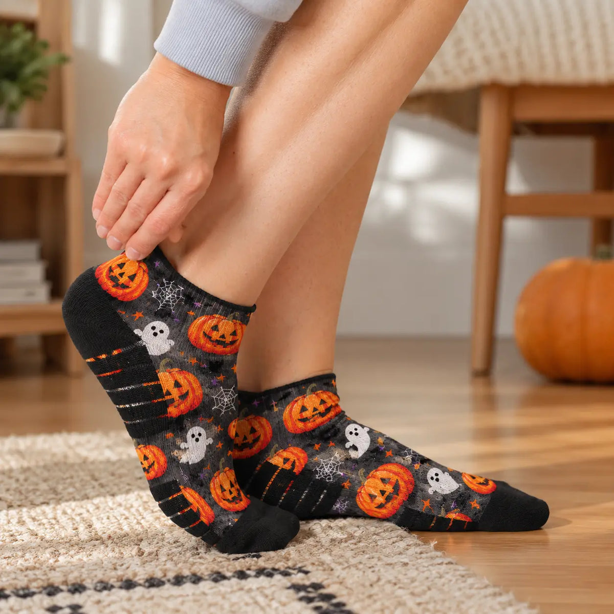 Voysox Ankle Compression Socks - Spooky Pumpkin Crew