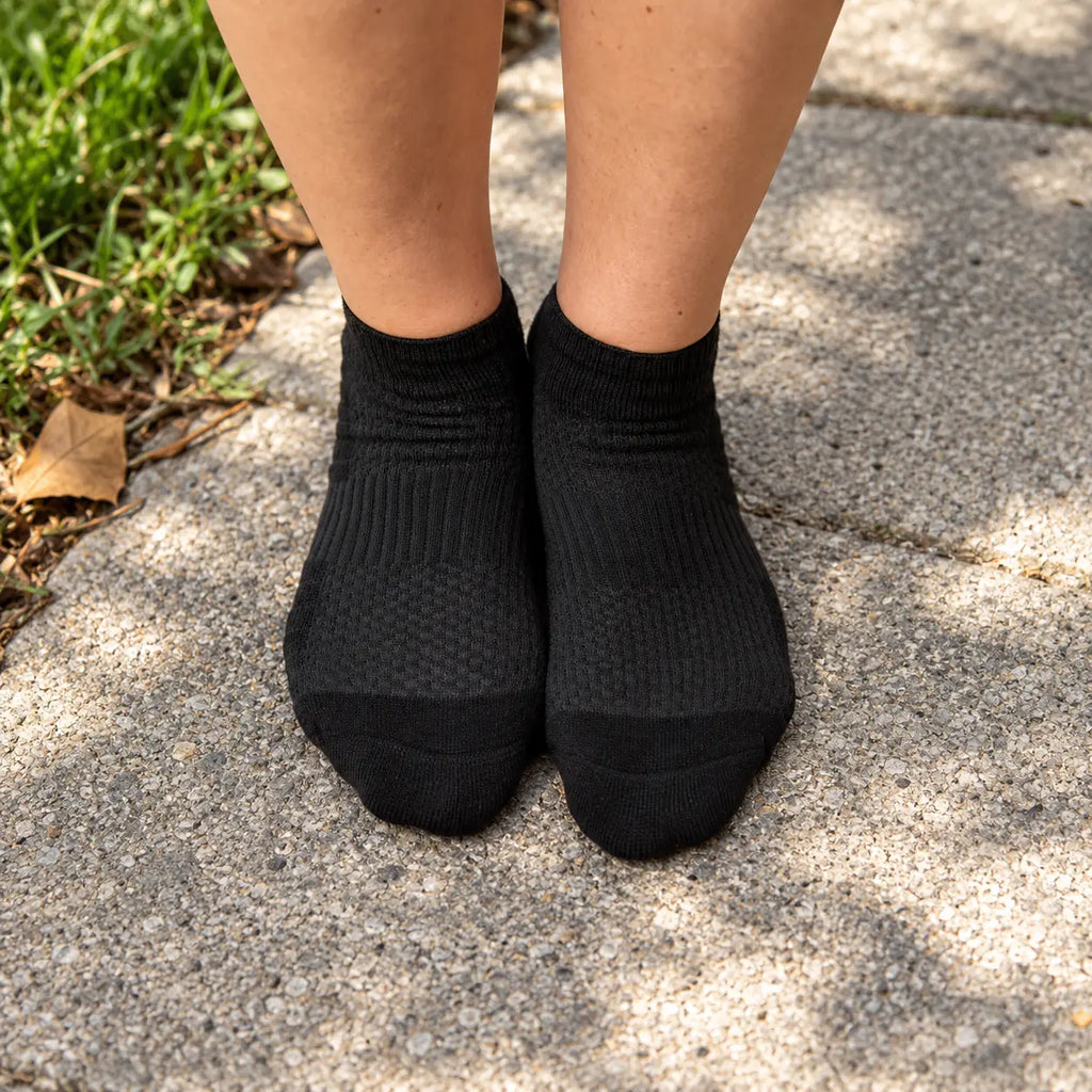 Black Ankle Compression Socks for Men | 14 mmHg